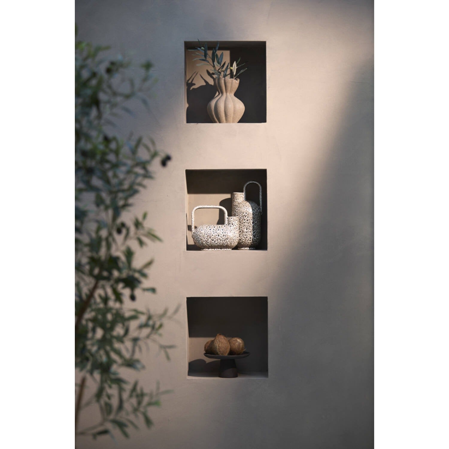 Schaal op voet Ø24,5x12 cm OTA donker bruin